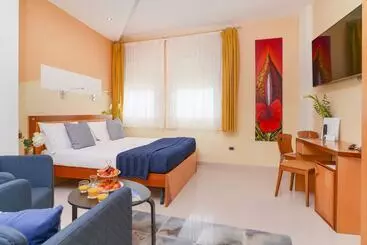 Piccadilly Rooms Restaurant And Beach - Nardo