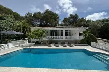 Villa Caterina Authentic Villa In Quiet, Wooded Area - Es Mercadal