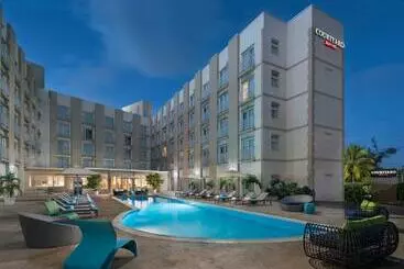 Courtyard By Marriott Nassau Downtown/junkanoo Beach - Nassau