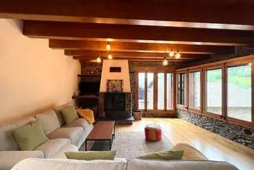 Casa L Isard   Vall De Cardós   L Amfitriona - Vall de Cardos