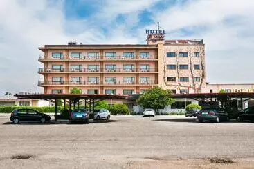 Bungalows Y Mobil Homes Camping Regio - Santa Marta de Tormes