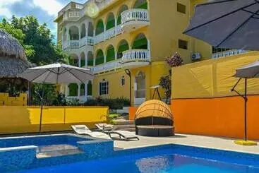 Takuma Boutique Hotel Rooms & Suites Jamaica - Montego Bay