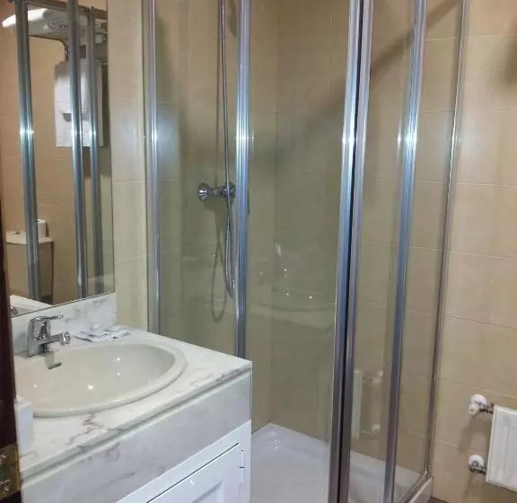 Fotos del hotel Begoña:  11