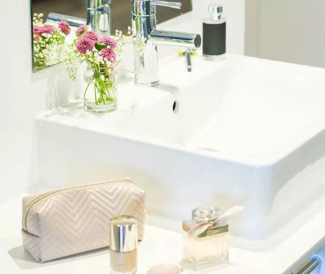 Fotos del hotel Illot Suites & Spa:  22