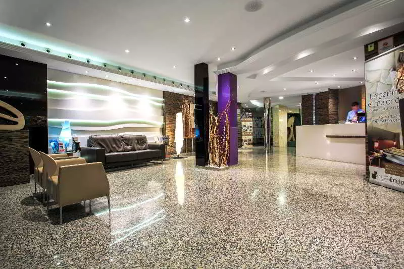 Fotos del hotel Nuevo Torreluz:  4