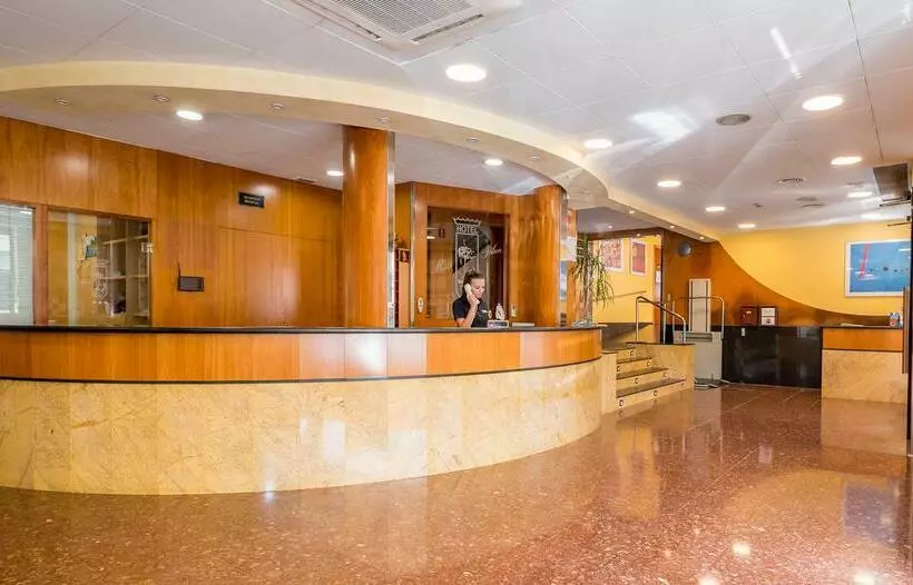 Fotos del hotel Checkin Montpalau:  10