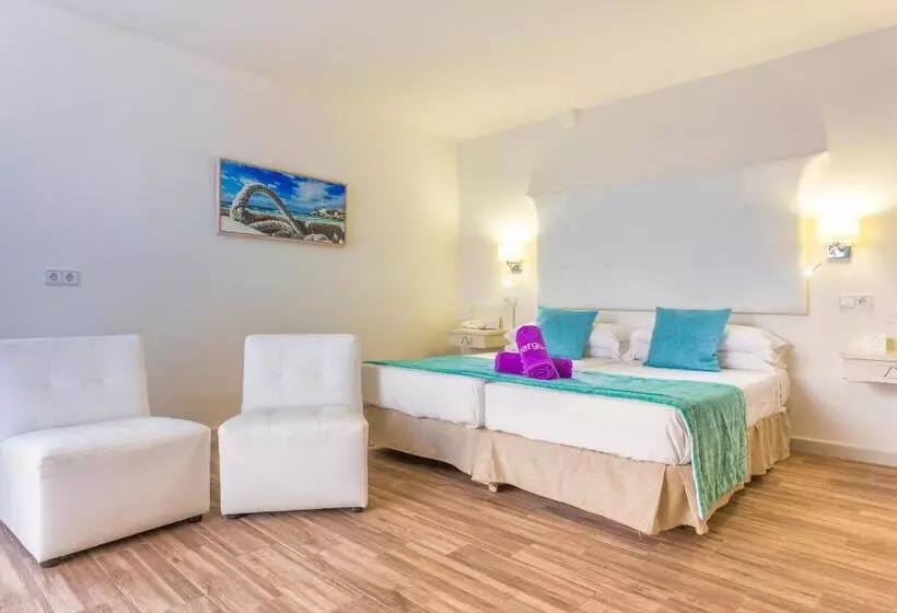 Fotos del hotel FERGUS Style Cala Blanca Suites:  9