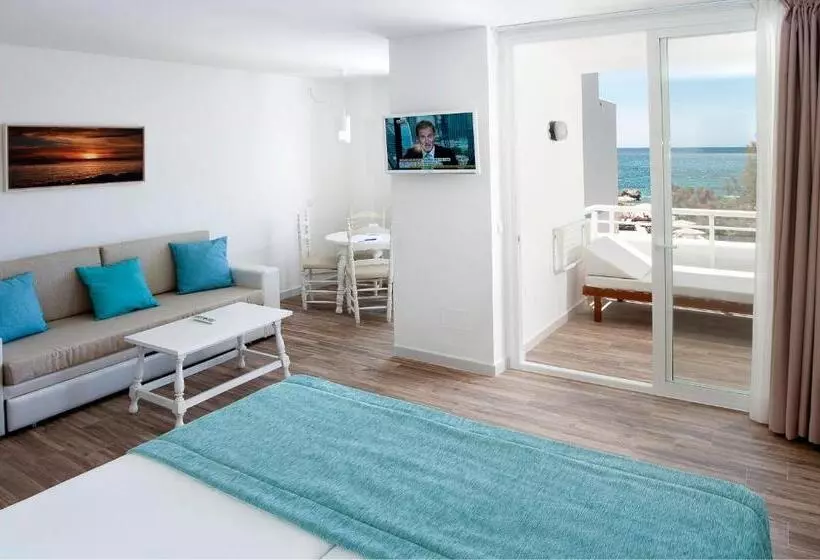 Fotos del hotel FERGUS Style Cala Blanca Suites:  30
