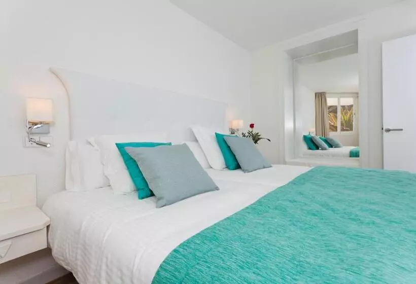 Fotos del hotel FERGUS Style Cala Blanca Suites:  5