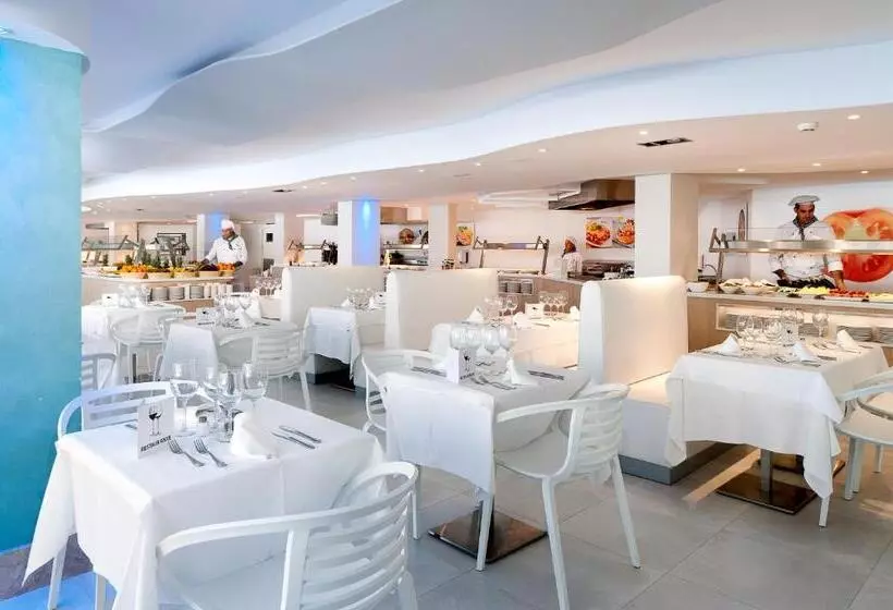 Fotos del hotel FERGUS Style Cala Blanca Suites:  17