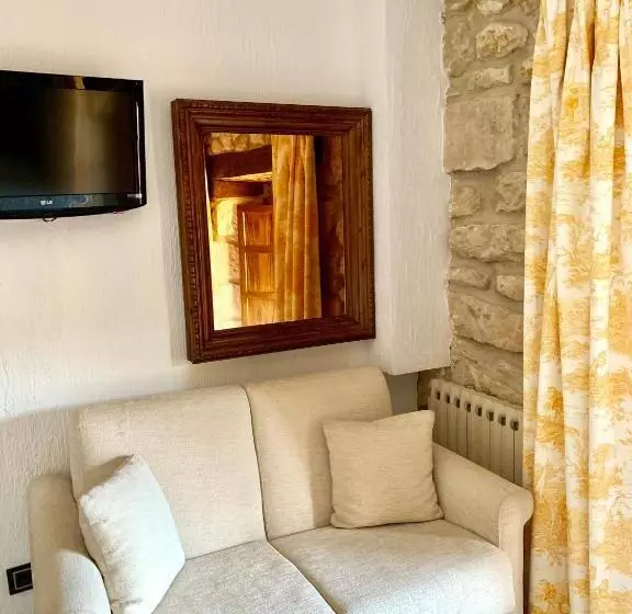 Fotos del hotel Tres Coronas De Silos:  25