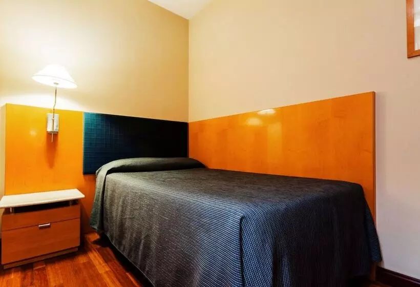 Fotos del hotel Villacarlos:  5