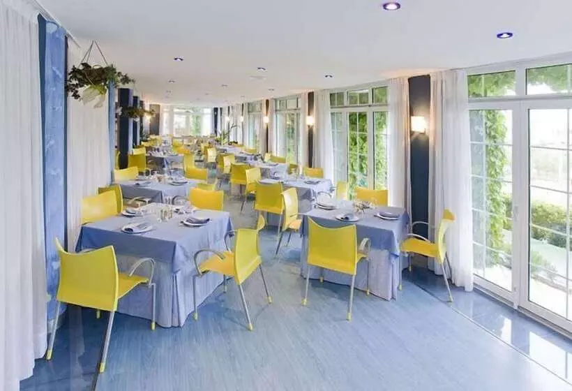 Fotos del hotel Arha Villa De Suances  Antiguo Albatros:  9