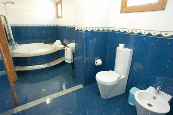 Fotos del hotel Holiday:  5