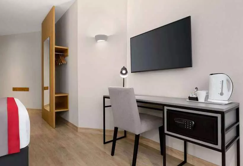 Fotos del hotel Ramada By Wyndham Madrid Tres Cantos:  20