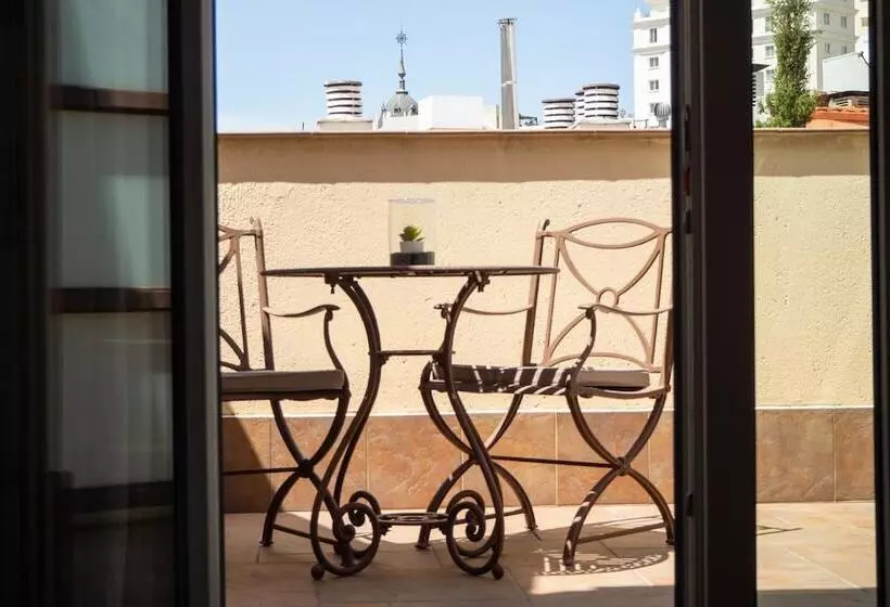 Fotos del hotel Sterling:  9