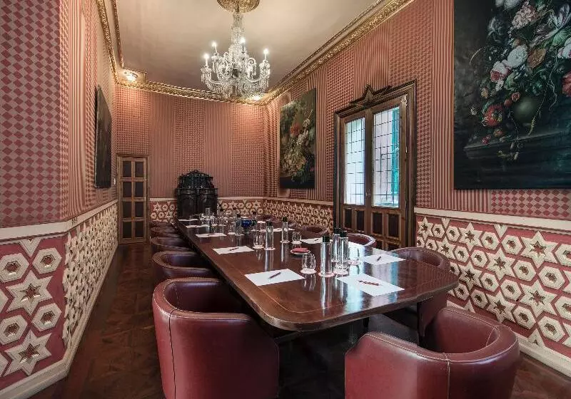 Fotos del hotel Las Casas De La Judería:  5