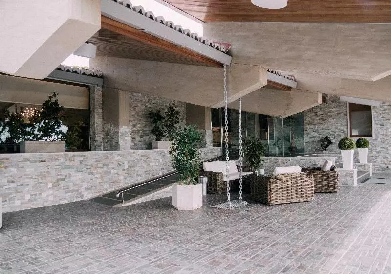 Fotos del hotel Resort El Monticosingular S S:  14
