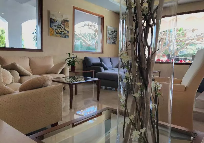 Fotos del hotel Restaurant Bon Retorn:  2