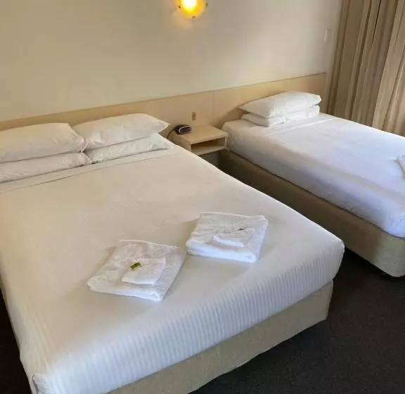 Fotos del hotel Aviators Lodge:  5