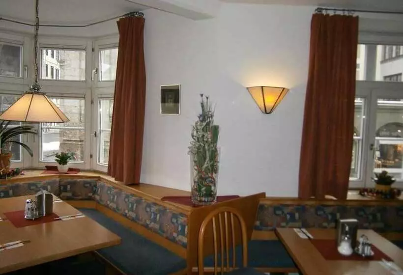 Fotos del hotel Goldene Krone Innsbruck:  8