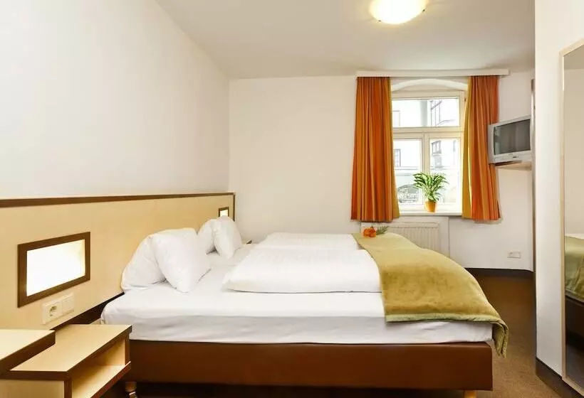 Fotos del hotel Goldene Krone Innsbruck:  2