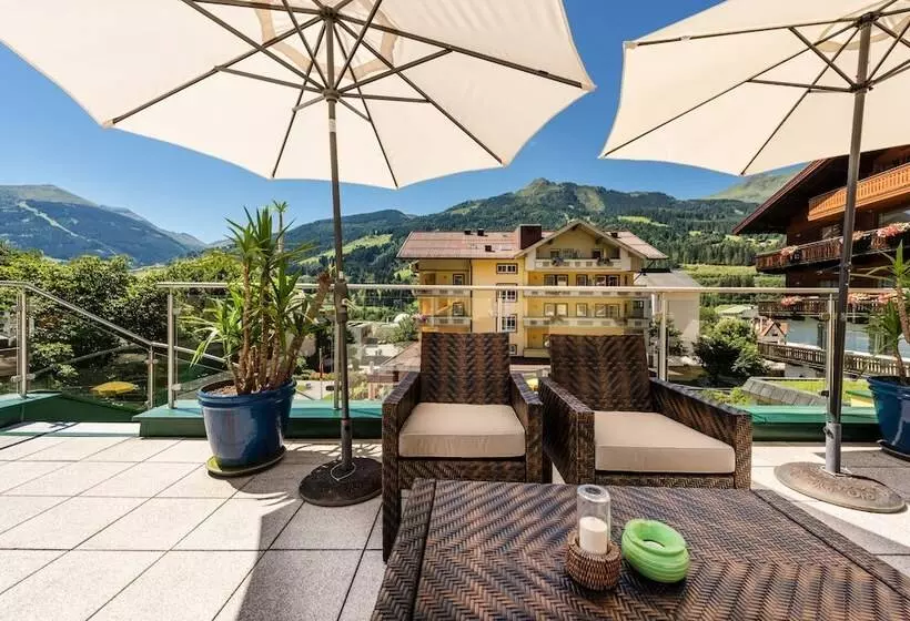 Fotos del hotel Norica  Thermens Gastein Mit Dem Bademantel Direkt In Die Therme:  12