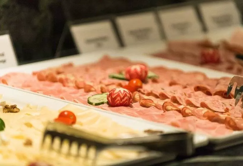 Fotos del hotel Norica  Thermens Gastein Mit Dem Bademantel Direkt In Die Therme:  4