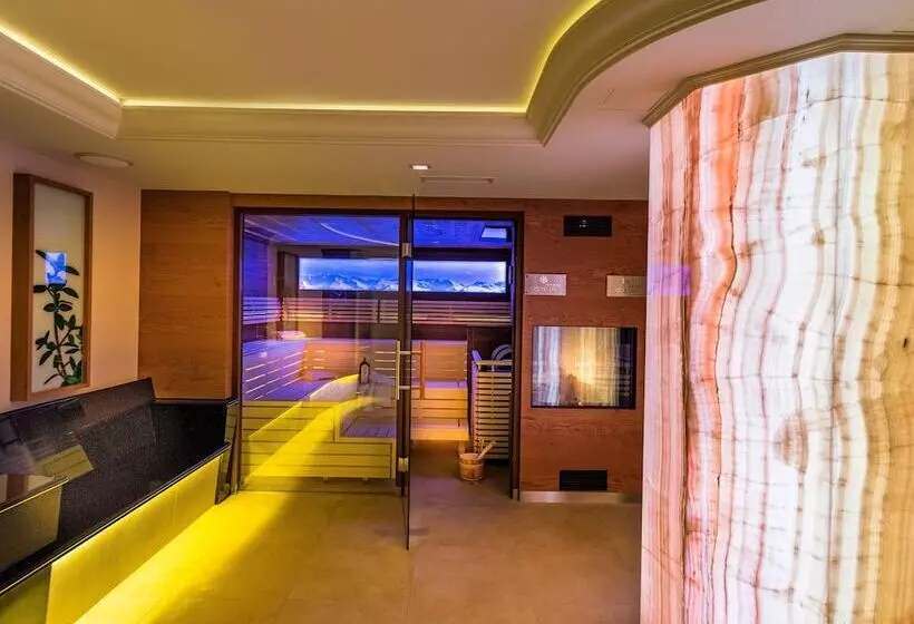 Fotos del hotel Norica  Thermens Gastein Mit Dem Bademantel Direkt In Die Therme:  9