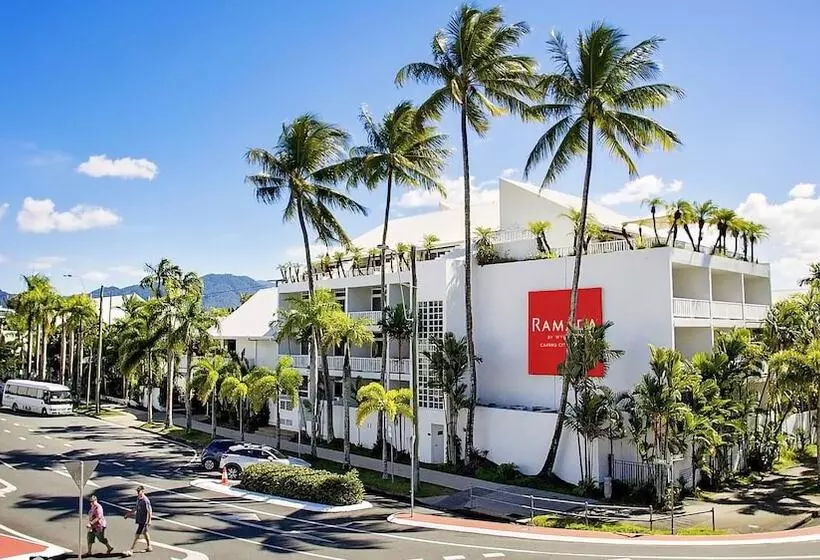 Ramada By Wyndham Cairns City Centre