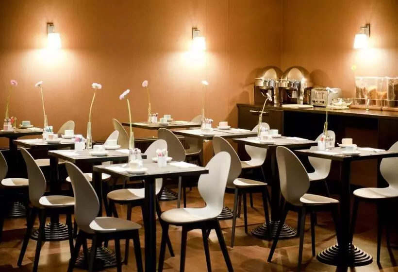 Fotos del hotel New  Charlemagne:  10