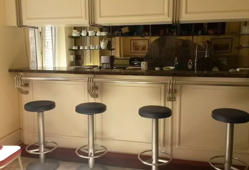 Fotos del hotel Queen Mary:  5