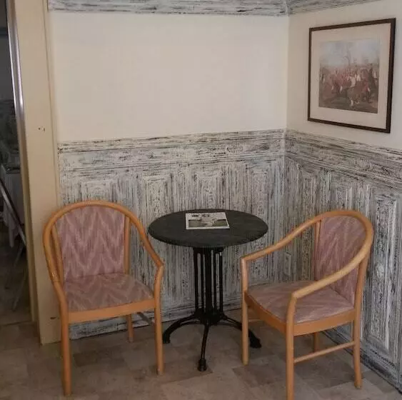 Fotos del hotel Queen Mary:  2