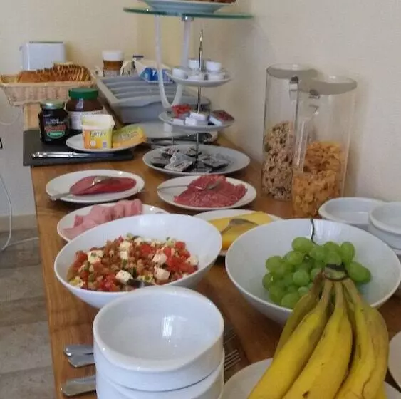 Fotos del hotel Queen Mary:  12