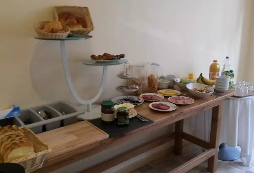 Fotos del hotel Queen Mary:  25