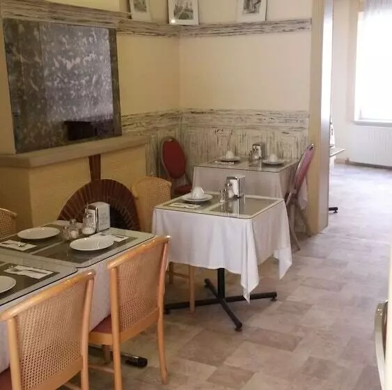 Fotos del hotel Queen Mary:  23