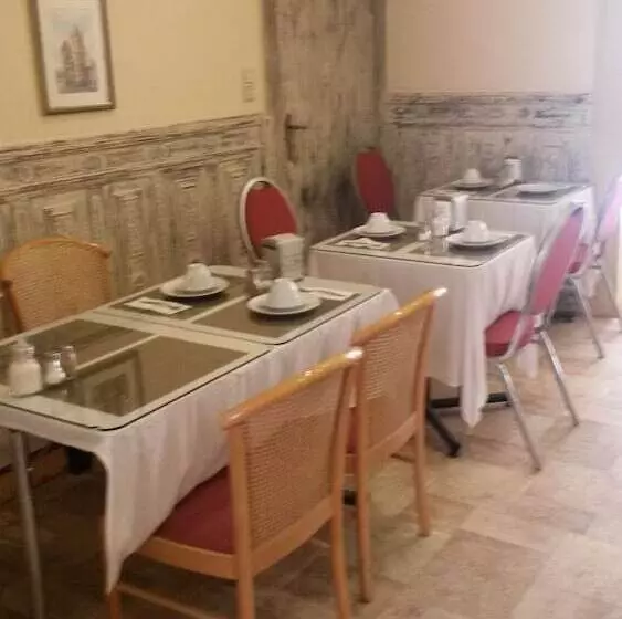 Fotos del hotel Queen Mary:  20