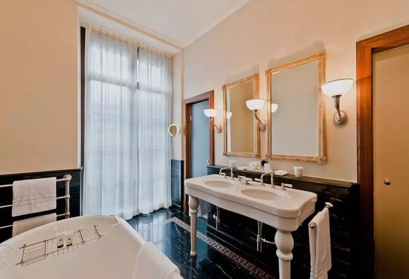 Fotos del hotel Grand Hotel Les Trois Rois:  24