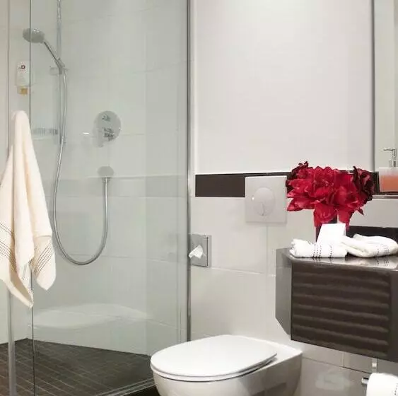 Fotos del hotel Schöneberg:  15