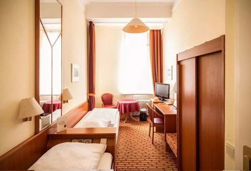 Fotos del hotel Schöneberg:  25