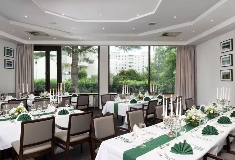 Fotos del hotel Essential By Dorint Bremenvahr:  4