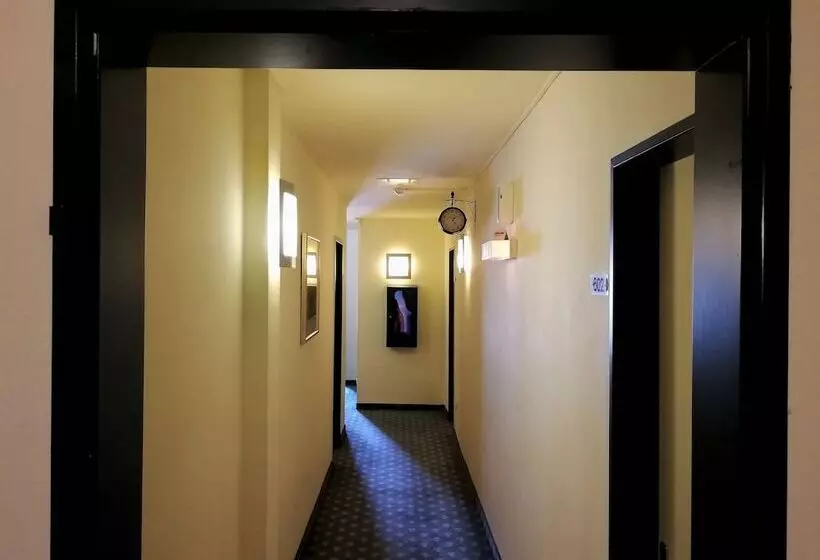 Fotos del hotel Königshof The Arthouse:  3