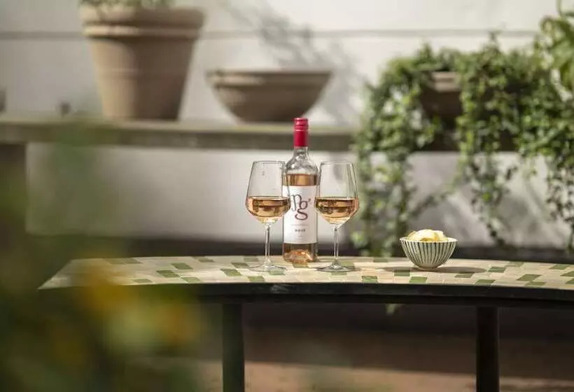 Fotos del hotel Mayfair:  8