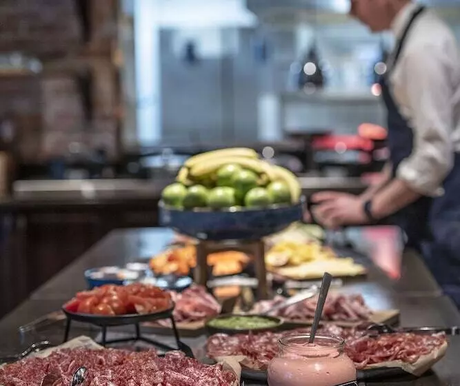 Fotos del hotel Mayfair:  10