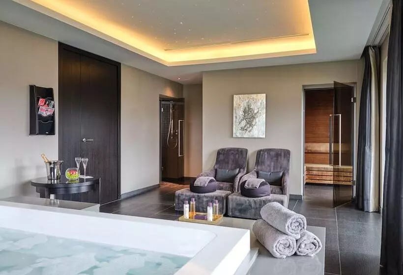 Fotos del hotel The Europe Hotel & Resort:  12