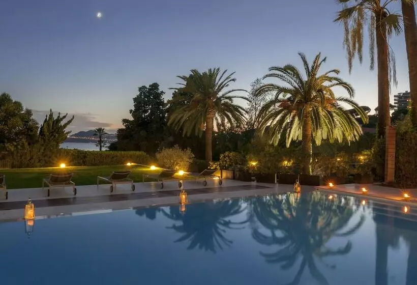 Fotos del hotel Hôtel Château De La Tour:  22