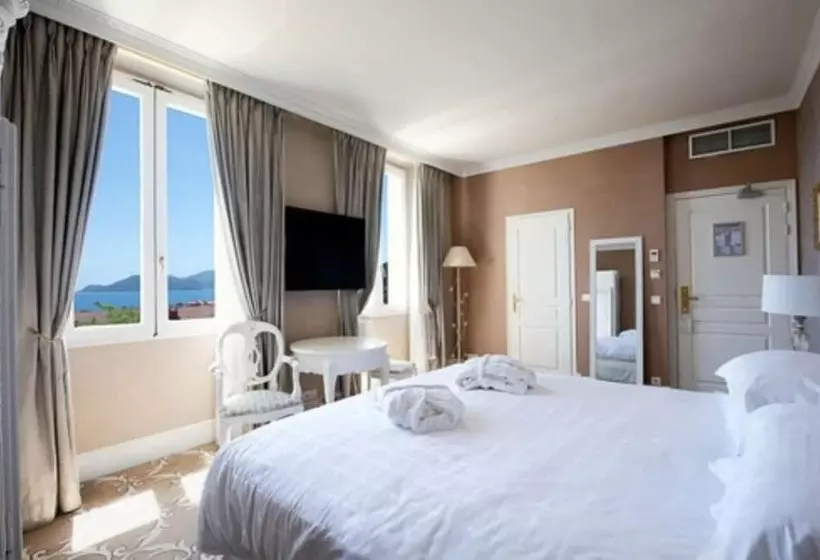 Fotos del hotel Hôtel Château De La Tour:  25