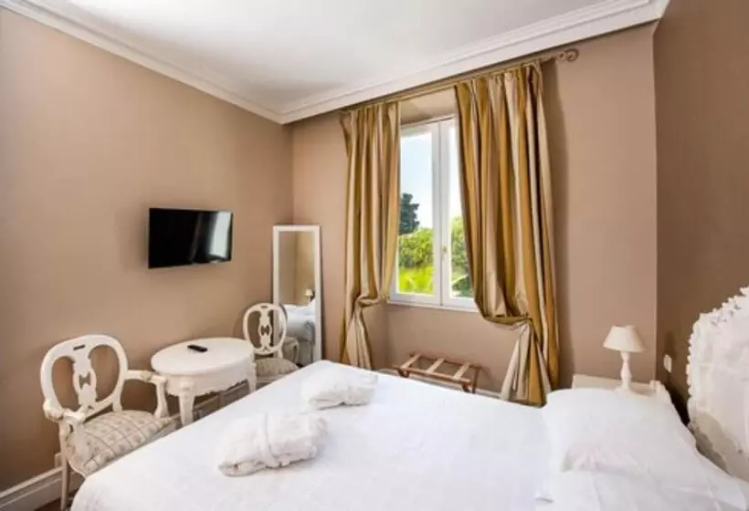 Fotos del hotel Hôtel Château De La Tour:  24