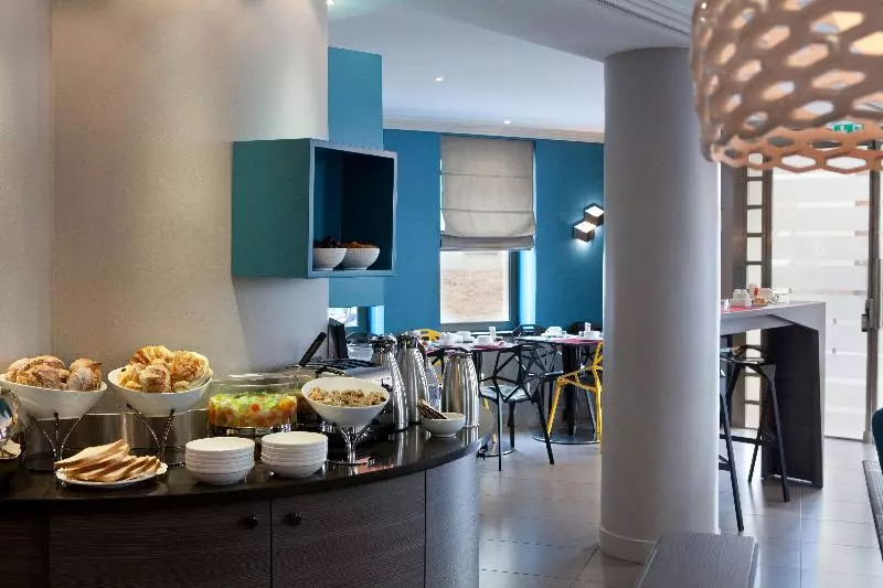 Fotos del hotel Eiffel Capitol:  12