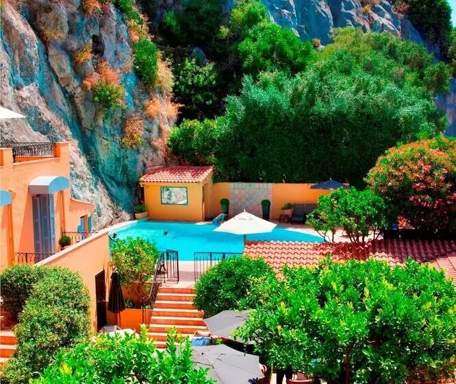 Fotos del hotel Hôtel La Pérouse Nice Baie Des Anges:  2